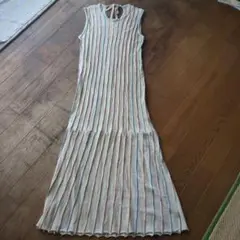 カラフルストライプノースリーブニットワンピース