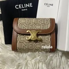CELINEセリーヌ最新作スモールトリオンフウォレット