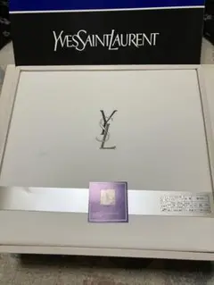 イブサンローランシーツ　白