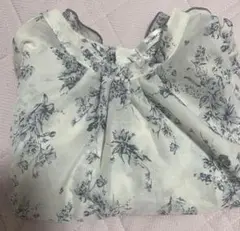 花柄フリルシャツ