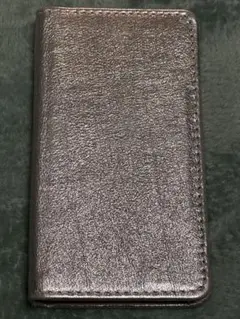 iPhone15用シルバー手帳型ケース