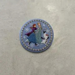 【即日発送】刺繍缶バッチ　アナと雪の女王