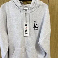 S 新品 MLB LAロゴ刺繍 アップリケ アイスグレー ジップパーカー