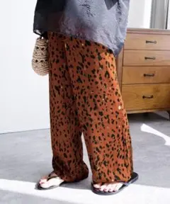 reca(レカ) リラクシーレオパード柄パンツ