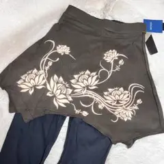 ❤️希少限定❤️新品⚜ロータス柄⚜ミニスカート カーキ 綿 アジアン 抜染 ハス 蓮