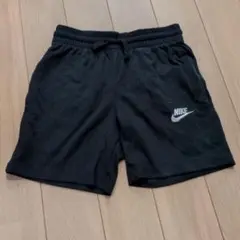 NIKE ブラック ハーフパンツ XS