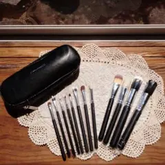 MAC マック メイクブラシセット12本 ポーチ付き 新品 MAC メイクブラシ12本セット｜Yahoo!フリマ（旧PayPayフリマ）
