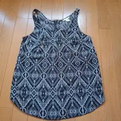 H&M 幾何学模様 タンクトップ ノースリーブ