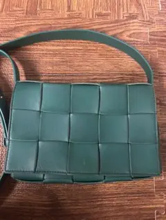 ボッテガヴェネタ カセットショルダー ショルダーバッグ グリーン