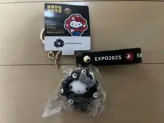 黒ミャクミャク　なりきりキーホルダー キティ　黒サンリオ 黒キティ