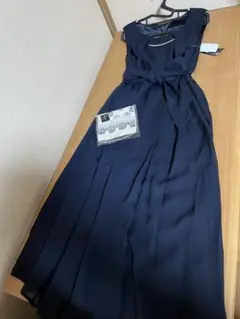 BIGIハンカチ付き（（未使用品））新品タグ付き⭐️⭐️『ロングシフォンワンピース』