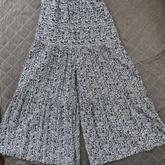 可愛い✨花柄ワイドパンツ