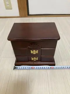 Item thumbnail for item a25ef84c-f453-4352-80d9-7283ca1d1b25