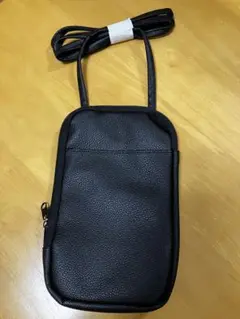 スマホ　ショルダーポーチ