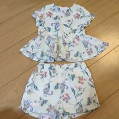 【ほぼ新品】petit main 花柄トップスとショートパンツセット 80