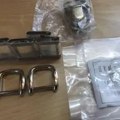 お値引中❗️革製品取手用金具　新品　２個➕4個➕SKM-2ロック１個　　　セットで