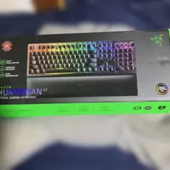 Razer Huntsman V2 光学ゲーミングキーボード　リニア　赤軸