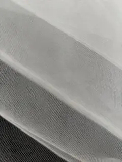 ☆ソフトチュール　オフホワイト　186cm巾x 50cm☆