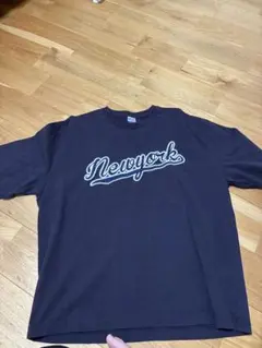 ニューヨークロゴ入りTシャツ M ネイビー