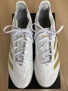 adidasアディダスプレデターLEAGUE TF 27.0 ホワイト/ゴールド