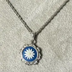 箱付き WEDGWOOD ペンダント ネックレス 花柄 マーガレット シルバー