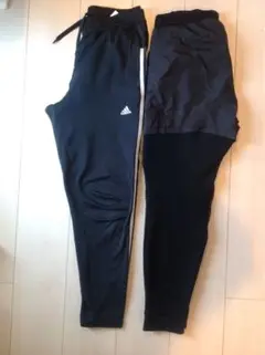 adidas ブラック ジョガーパンツ ストライプ