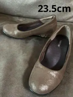 Item thumbnail for item 543d4146-52e0-4a65-be26-1c594f3a6685