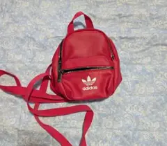adidas 赤 ミニリュック