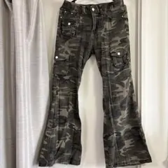 カモフラージュフレアデニム