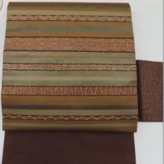名古屋帯 相良刺繍 亀甲 七宝 横段縞 九寸帯
