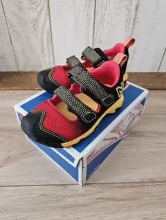 Item thumbnail for item 0e74ccbe-a0cb-4981-bfc1-20fab673ef6e