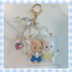 ✩ シルバニア 持ち運びポーチ おでかけポーチ ホワイト 苺 リボン 赤ちゃん