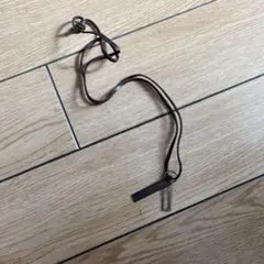 レザー ブラウン ネックレス ペンダント付き