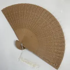 透かし模様 扇子　茶色　木製　［レトロ］