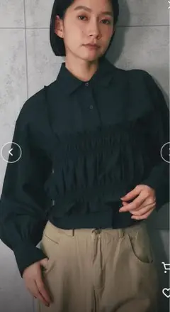 【２点セット】 ビスチェ付 シャーリングシアーシャツ ブラック 黒色