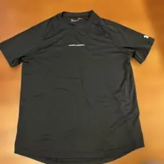 UNDER ARMOUR トレーニングトップ SM ブラック