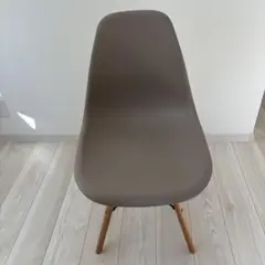 イームズチェア グレージュ