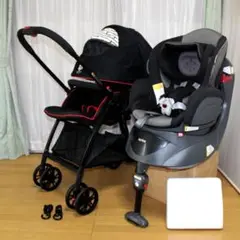 美品 ミッキー ベビーカーと Aprica ベッドになる回転型チャイルドシート