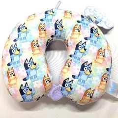 bluey ブルーイ ネックピロー ズレ防止 トラベル 旅行 お昼寝 車 可愛い