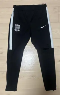 浦和レッズ　パンツ　Mサイズ