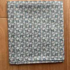 リバティ　Millie 小花柄　ブルー 1m C&S で購入CS