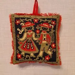 未使用品！オーストリア製 チロリアン　ピンクッション 針山　壁掛け