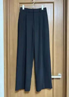 ユニクロ　タックワイドパンツ S