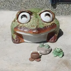 カエルの置物 陶器