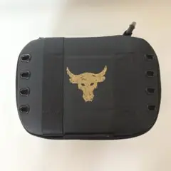アンダーアーマープロジェクトロックヘッドホン の収納ケース