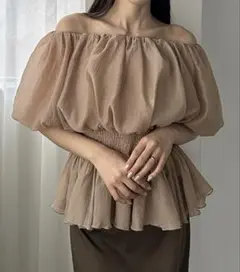 Louere オフショルボリュームシアーブラウスXL モカ