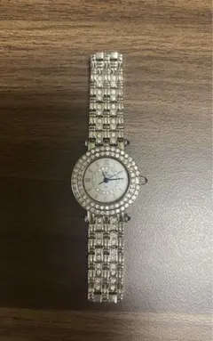 【美品】バレンチノドマーニ　クォーツ腕時計　シルバー