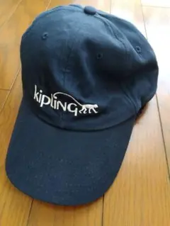 美品　kipling　キャップ