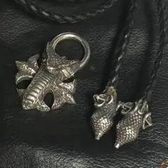 SKKIN ロイヤルコブラ キーチェーン SKKIN ロイヤル コブラ チゼルド ゴシック クロス キーパー