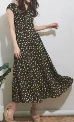 【美品】ノエラ　スモールフローラルロングワンピース
